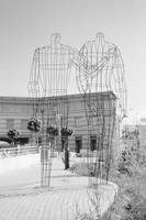 François Davin, "Nach der Schicht - Les deux camerades", 2000, Stahldraht, je 4,70 x 3,10 x 2,00 m. Foto: Institut für aktuelle Kunst im Saarland, Christine Kellermann